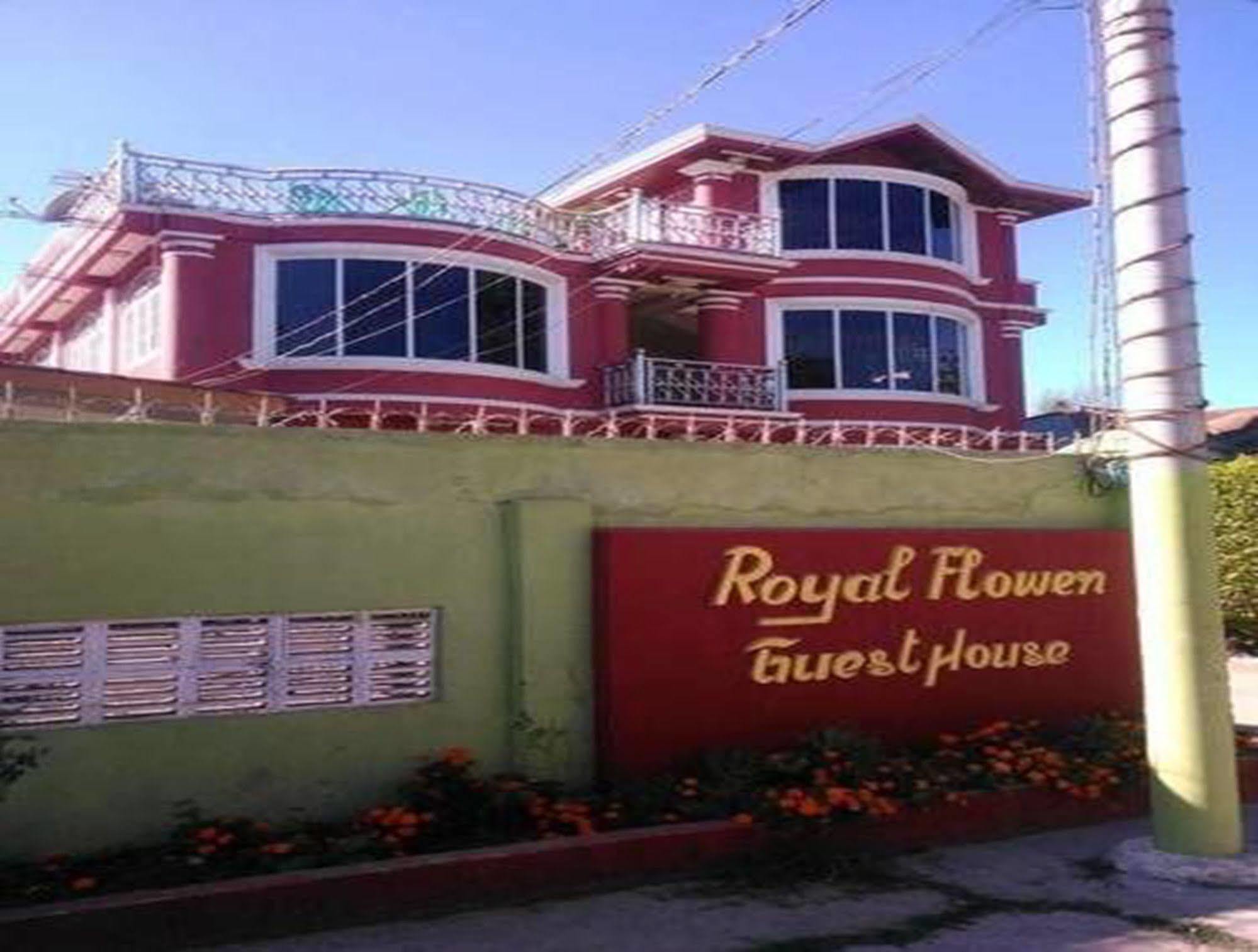 Royal Flower Pensión Pyin Oo Lwin Exterior foto